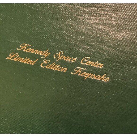 Kennedy Space Center 2009 Santa Shuttle Launch Christmas Ornament Brass Boxed - Picture 4 of 11